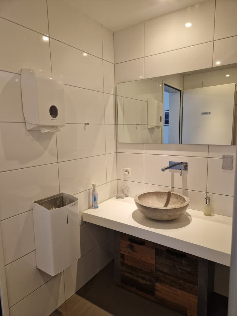 Bureaux/pratiques top-modernes - également superficie totale jusqu'à 840m2 possible! (10)