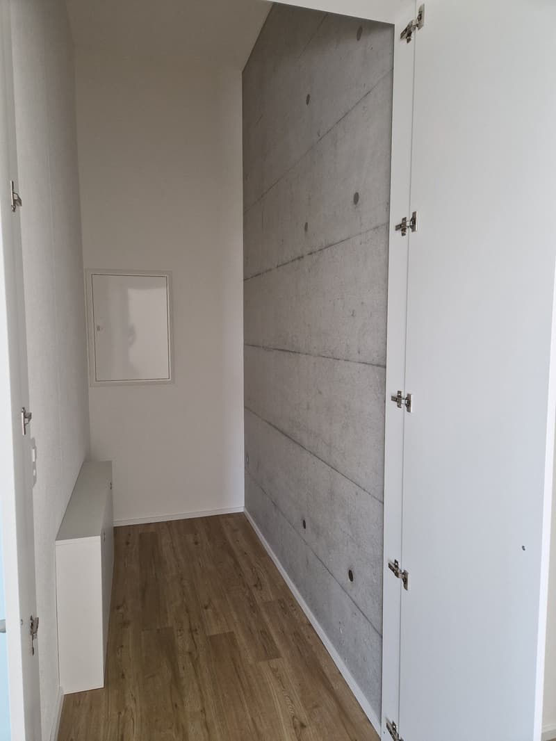 Appartement moderne 4.5 pièces en mansarde avec balcon à Wil (7)