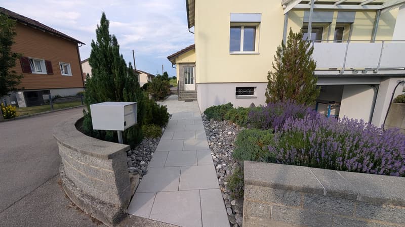 Charmantes renoviertes Einfamilienhaus in ruhiger Lage (3)