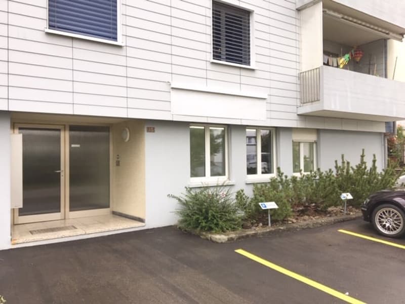 Helles Büro im Erdgeschoss an ruhiger Lage (5)