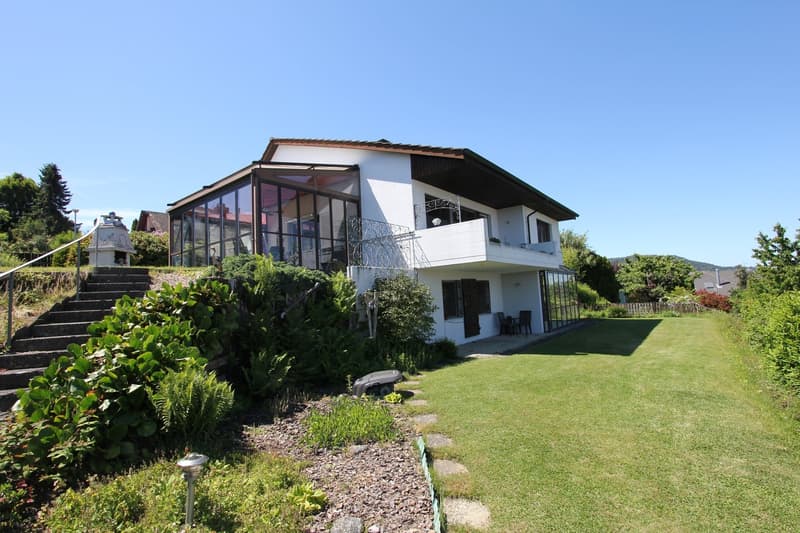 Attractive 5½-room single-family house with garage and beautiful mountain view (2)