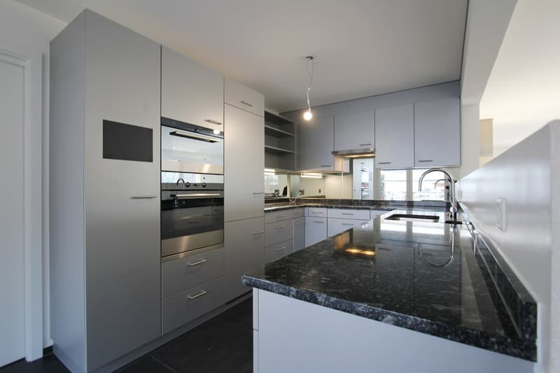 Helle 4½-Zimmerwohnung mit schöner Aussicht auf den Rhein - Bankgeprüft (5)