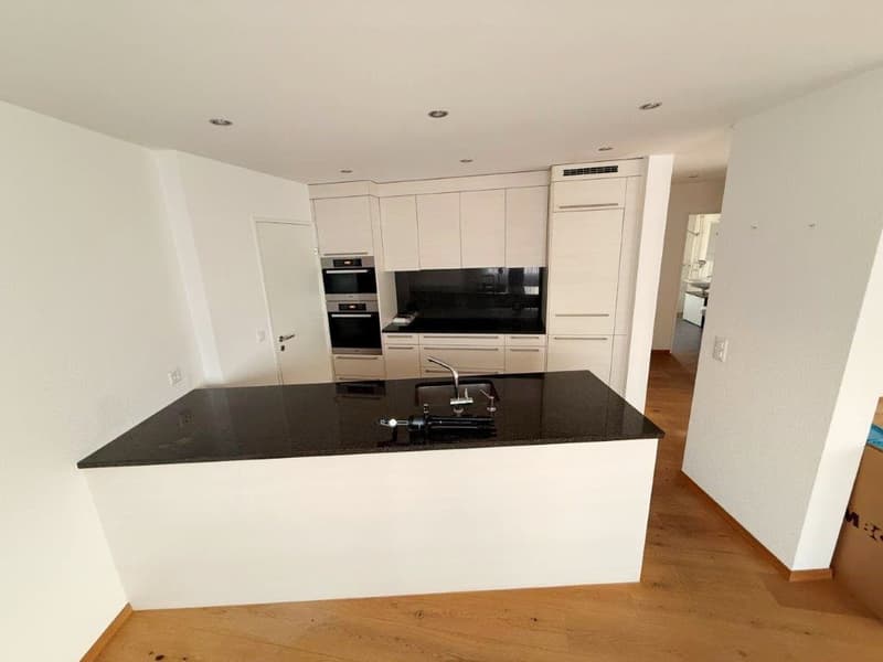 Moderne 3½-Zimmerwohnung im Zentrum von Hinwil (2)