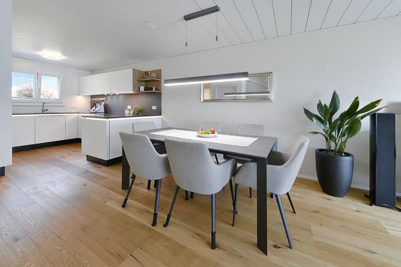 5.5-Zi. Reihenhaus an familienfreundlicher Lage (5)