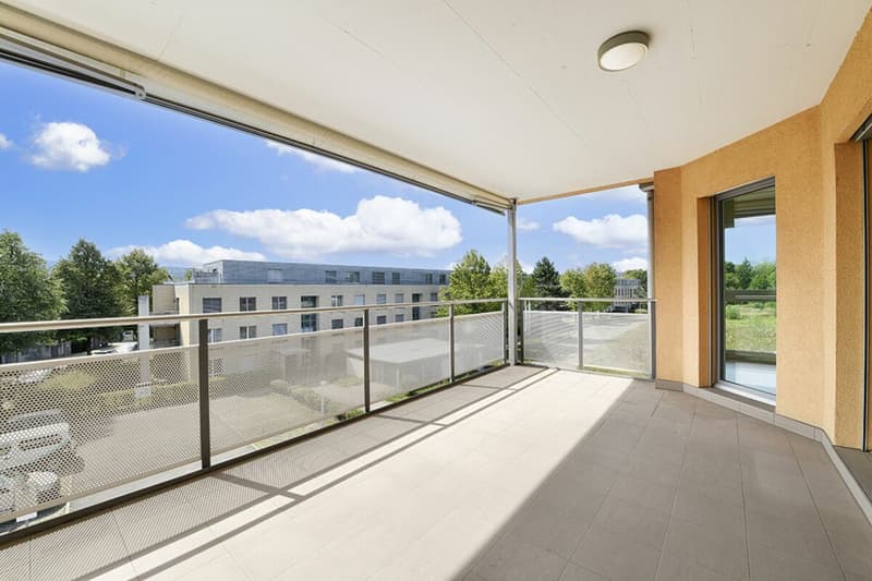 Gepflegte 4.5-Zi. Eigentumswohnung an idealer Lage mit grossem Balkon (1)