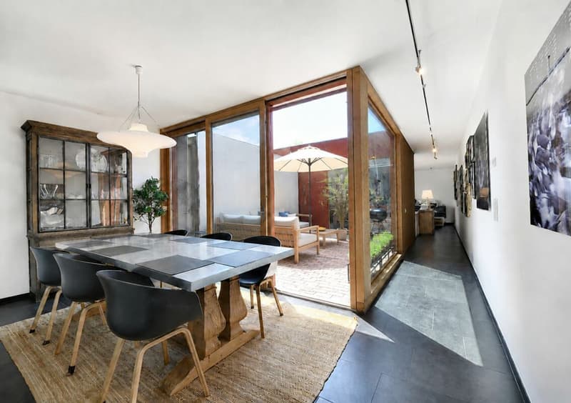 4.5-Zi. Reihenmittelhaus mit aussergewöhnlicher Architektur (1)