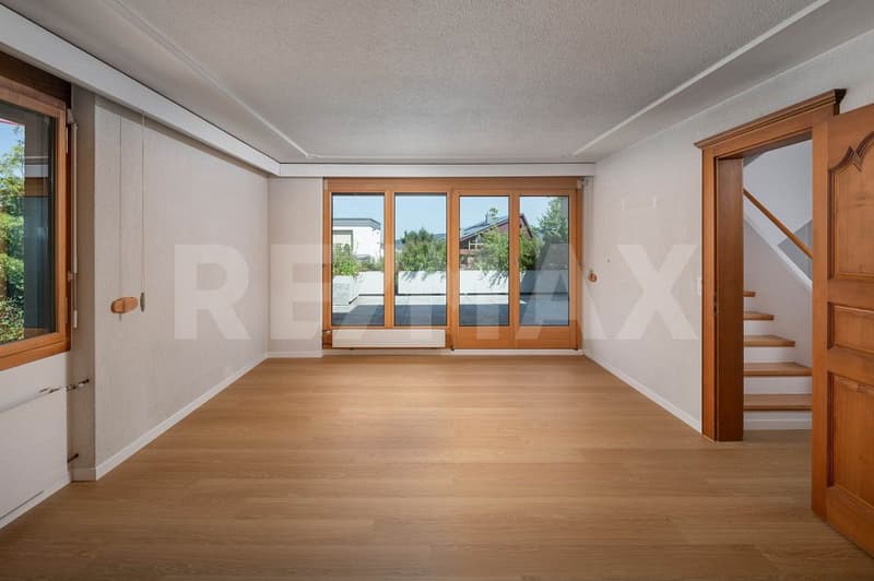 Maison de famille de 6 pièces bien entretenue avec vue lointaine et jardin idyllique (5)