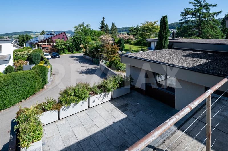Maison de famille de 6 pièces bien entretenue avec vue lointaine et jardin idyllique (9)