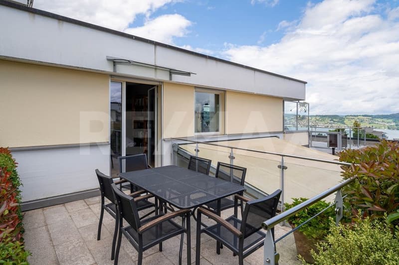 Casa a terrazza di 5,5 locali ben curata con vista sul lago ininterrotta a Wädenswil! (13)
