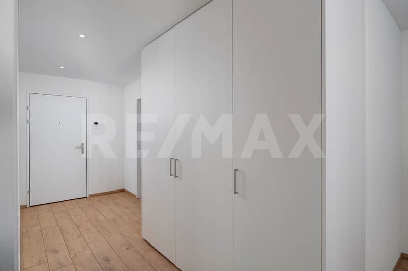 Appartamento di alta qualità di 4,5 locali con vista sul lago e sulla campagna senza ostacoli (2)