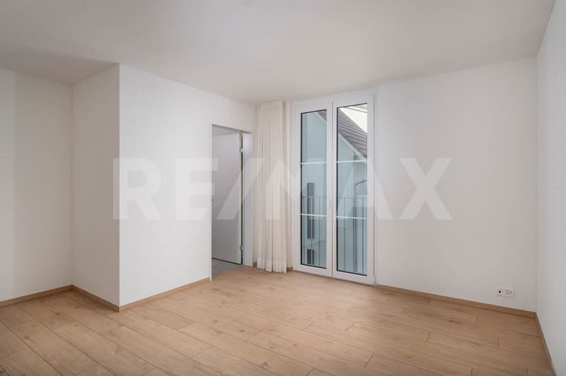 Appartamento di alta qualità di 4,5 locali con vista sul lago e sulla campagna senza ostacoli (4)