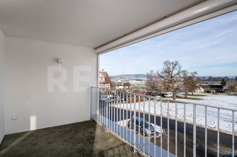 Appartamento di alta qualità di 4,5 locali con vista sul lago e sulla campagna senza ostacoli (10)