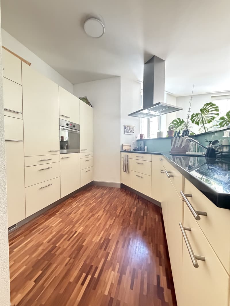 Bright 3.5 room apartment at Klosterplatz with a lot of charm (7)
