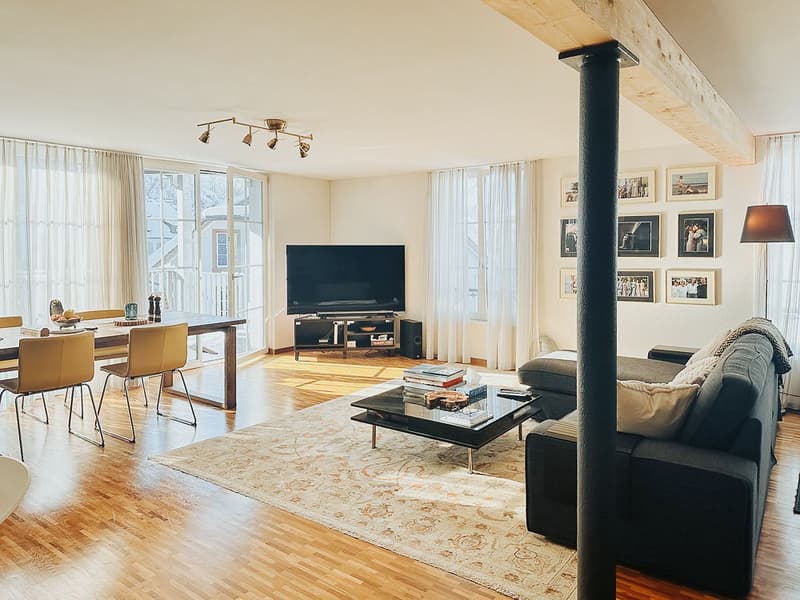Bright 3.5 room apartment at Klosterplatz with a lot of charm (5)