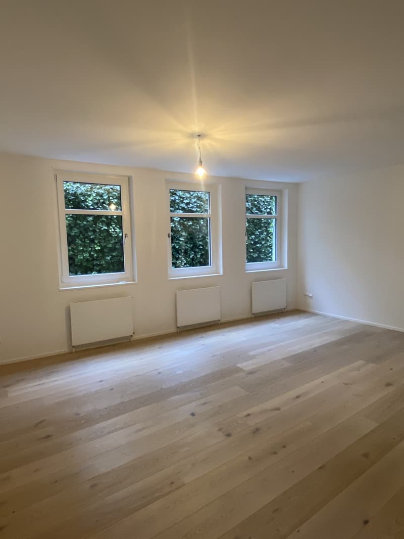 Entdecken Sie diese wunderschöne 3.5-Zimmerwohnung im Herzen des beliebten Kreises 7 (8)