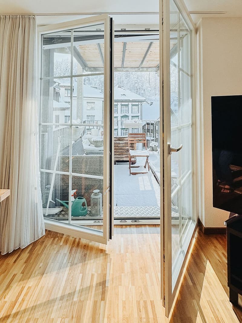 Helle 3.5 Zimmerwohnung am Klosterplatz mit viel Charme (10)
