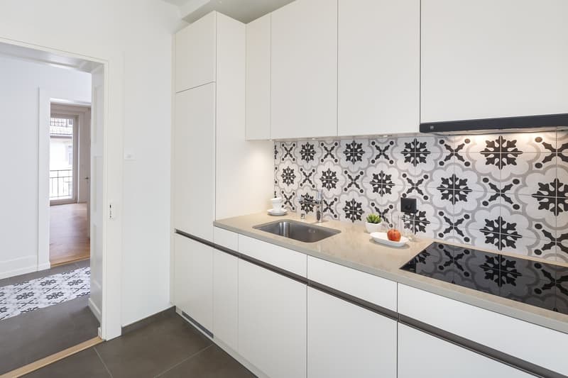 Grosszügige 3.5-Zimmerwohnung an zentraler Lage (6)