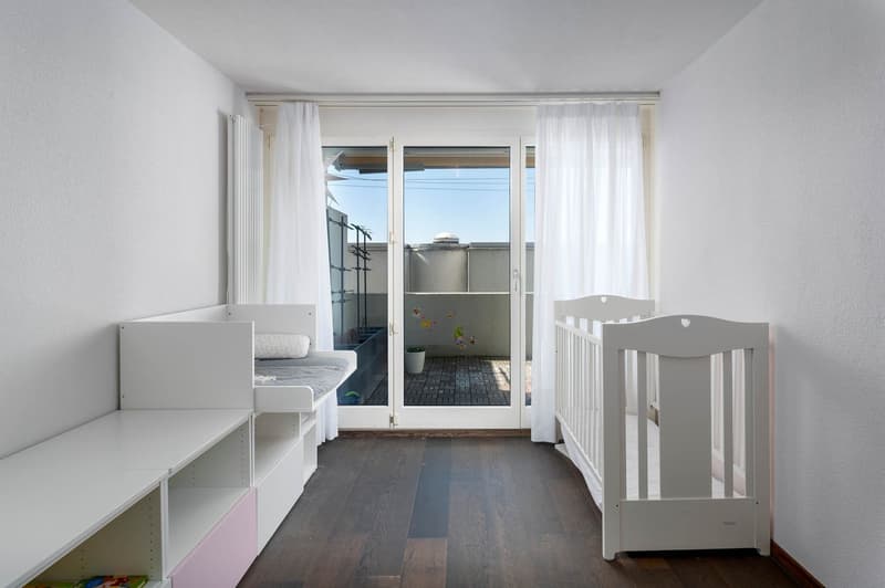 Home with a view & quality of life that delights! (9)