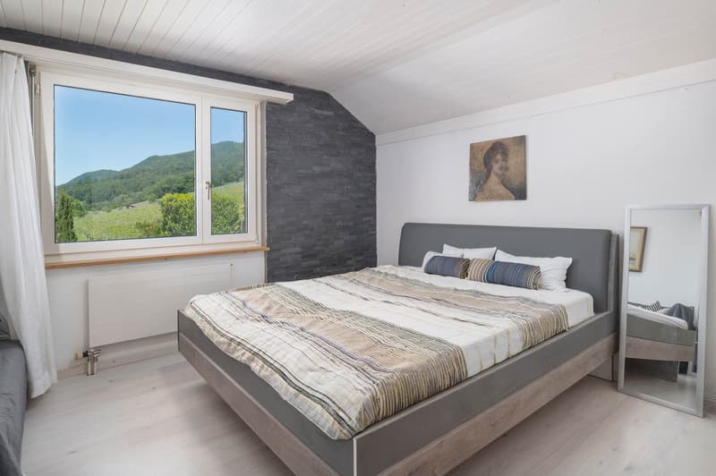Charming Semi-Detached House with Potential! (9)