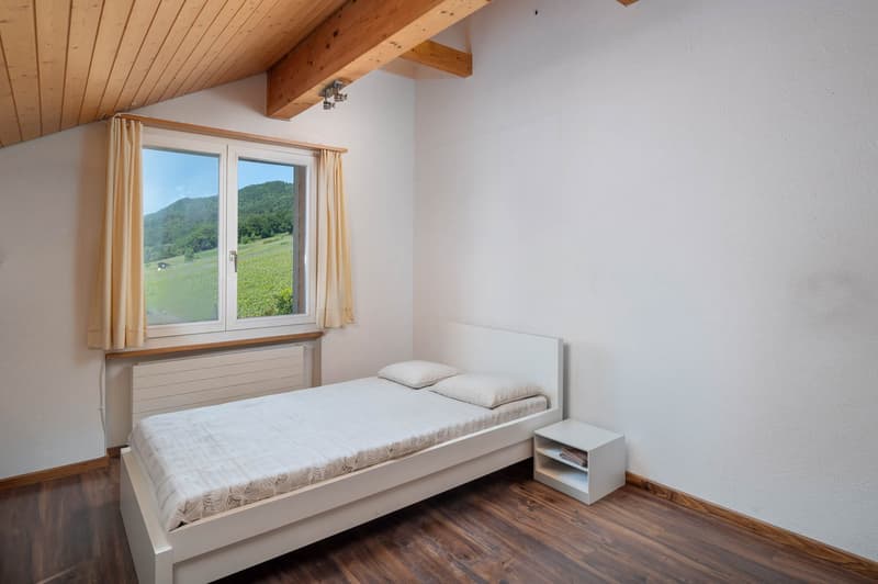 Charming Semi-Detached House with Potential! (14)