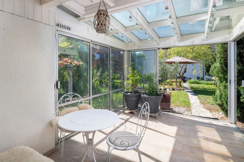 Charming Semi-Detached House with Potential! (5)