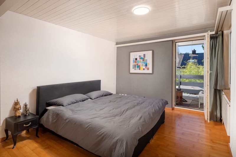 Charming Semi-Detached House with Potential! (10)