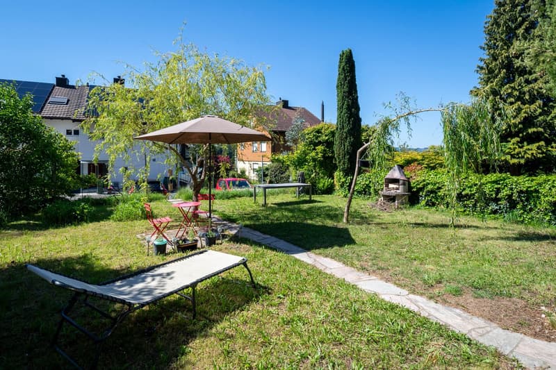 Charming Semi-Detached House with Potential! (6)