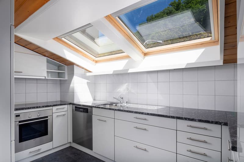 Grosszügige 3½-Zimmer-Dachwohnung mit Wintergarten! (4)
