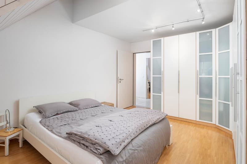 Charmante 6.5-Zimmer-Dachmaisonette mit Cheminée & Weitsicht (9)