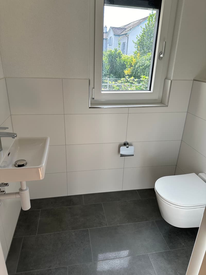 separates WC