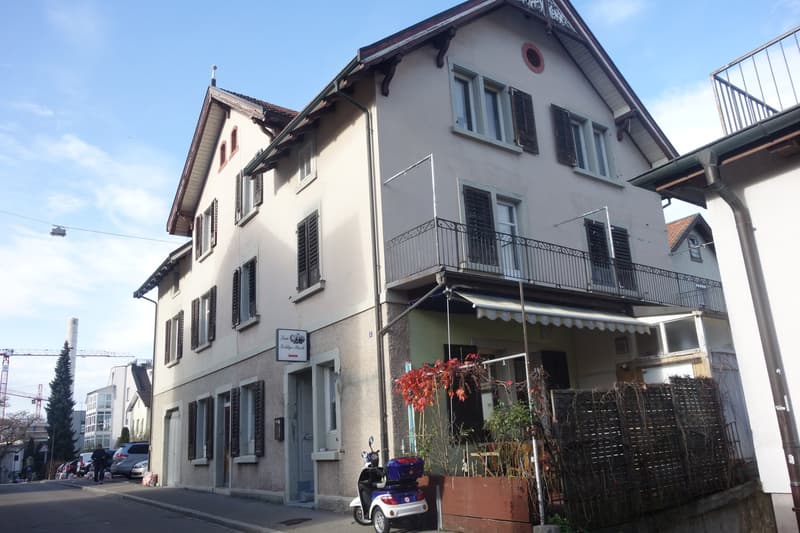 Spazio commerciale in affitto immediato (2)