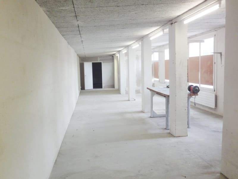 Ottimo commercio/ufficio/laboratorio/magazzino nel centro (2)
