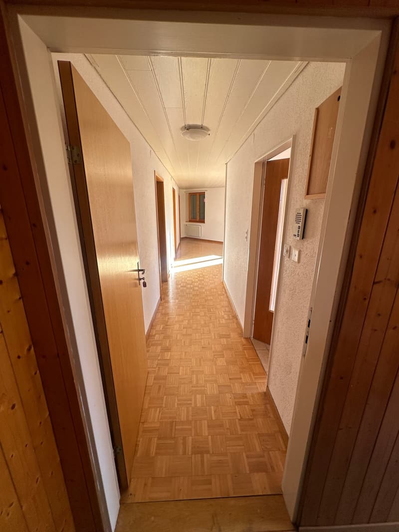 Central and quiet location - Now with a 65-inch flat-screen TV included! (4)