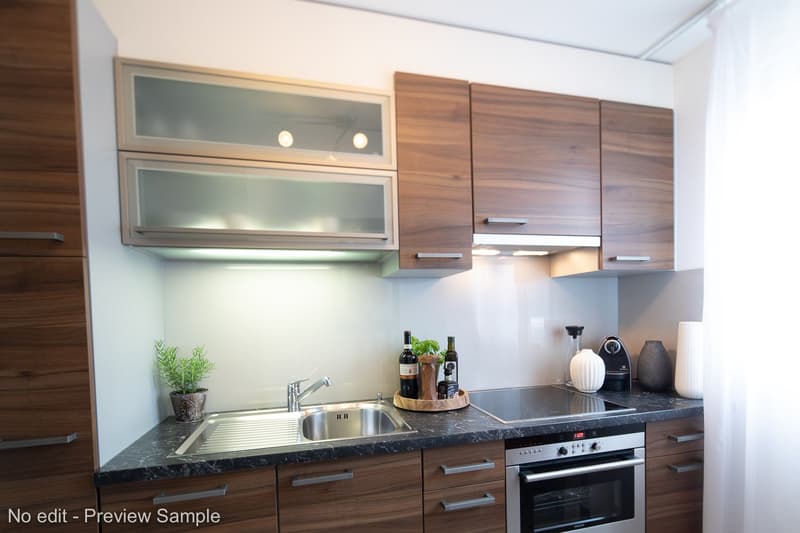 Modern furnished 1-bedroom apartment with balcony and weekly cleaning service for rent (6)