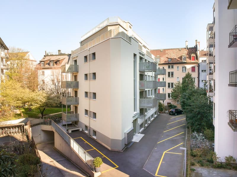 Cozy Furnished 1.5-Room Apartment with Balcony in Zürich Wiedikon (7)