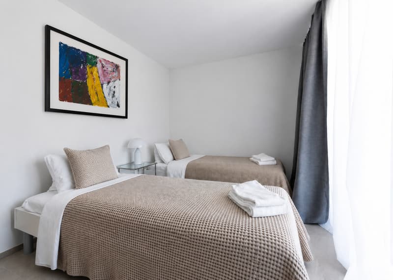 Furnished 2-Bedroom Apartment Zurich Wiedikon – central, Balcony & cleaning Servic (11)