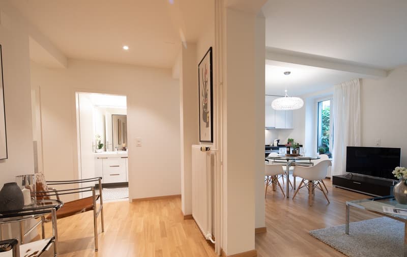 Modern Furnished 3.5-Room Apartment in Zürich's Prestigious 8008 District (4)