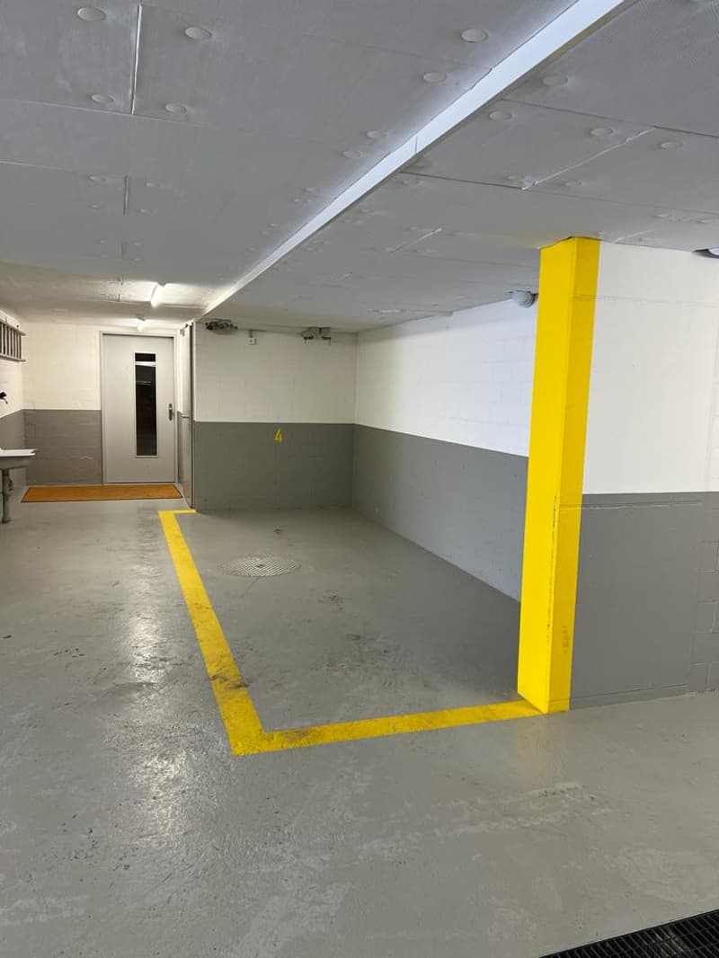 Aussenparkplätze/Garageneinstellplätze in Kilchberg zu vermieten (3)