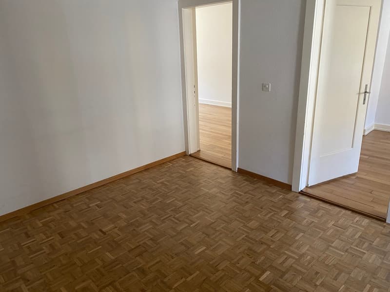 Charmante 2.5-Zimmer-Wohnung mit Balkon an der Bucheggstrasse in Zürich (2)