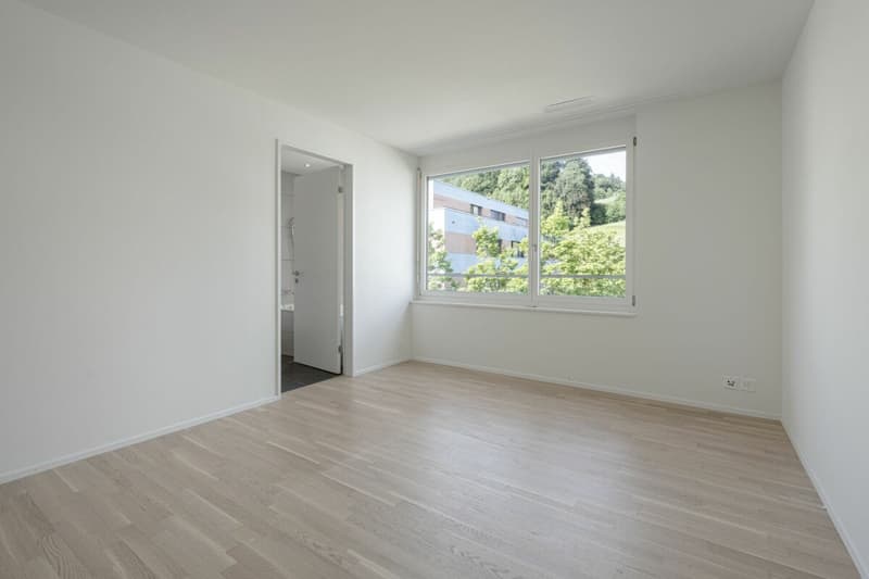 Appartement 3.5 pièces lumineux avec aménagement intérieur de haute qualité (5)