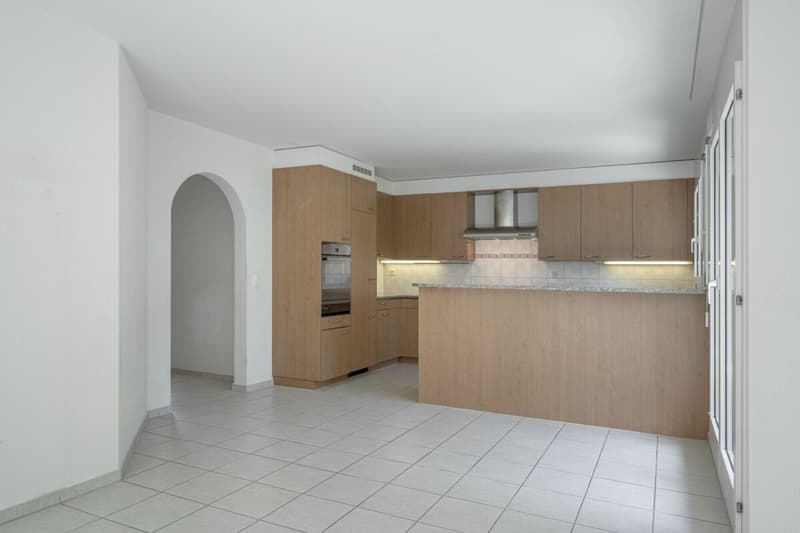 Spacious garden apartment - just a few steps from Oberrieden train station (3)