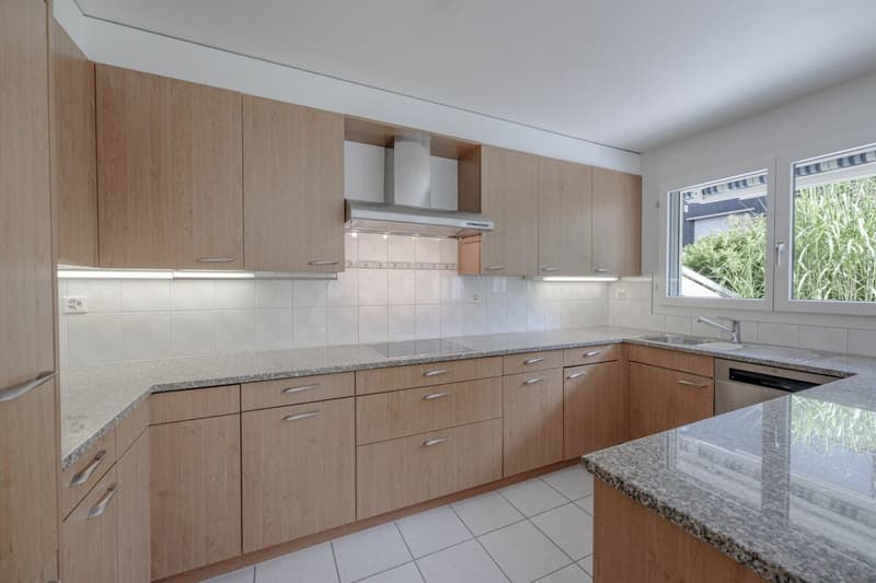 Spacious garden apartment - just a few steps from Oberrieden train station (4)