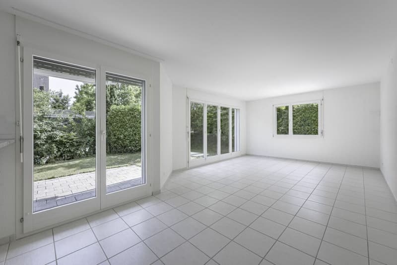 Spacious garden apartment - just a few steps from Oberrieden train station (2)