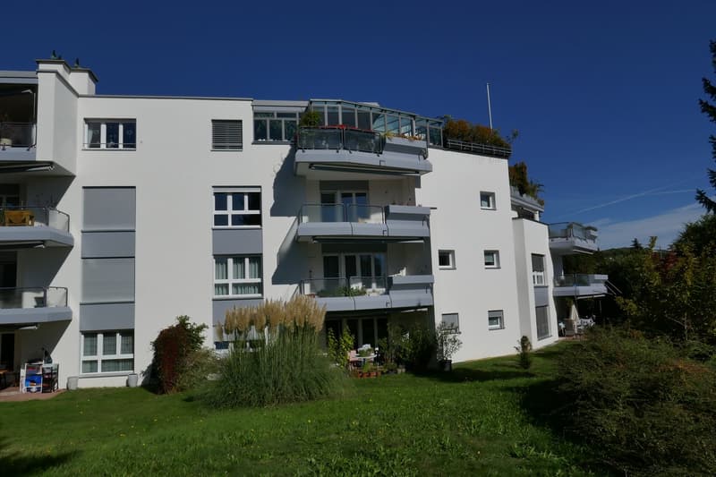 3 1/2 - Zimmer-Parterre-Wohnung mit grossem Gartensitzplatz (1)