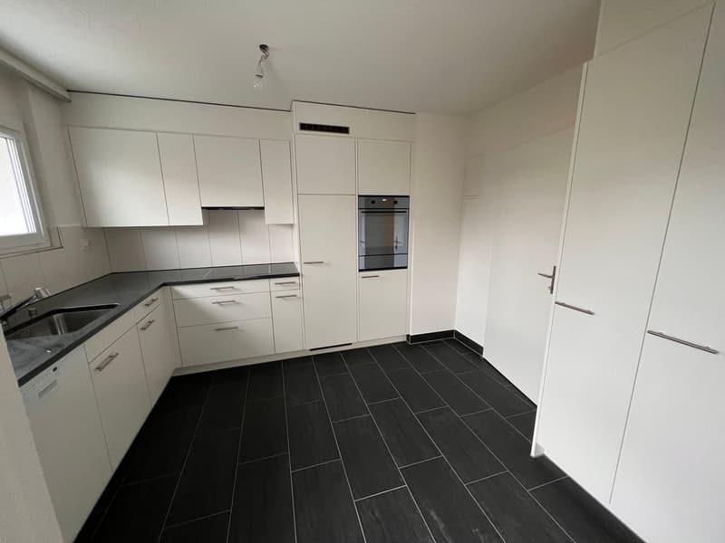 5 1/2-ZIMMER-ATTIKAWOHNUNG; NEU RENOVIERT (8)