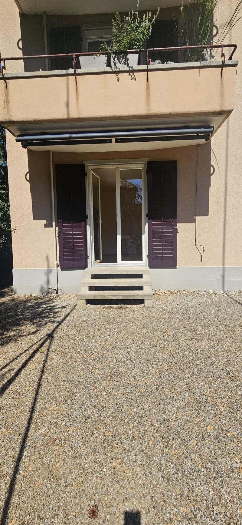 Charmante 2.5-Zimmerwohnung im Parterre mit kleinem Sitzplatz  befristete Vermietung (8)