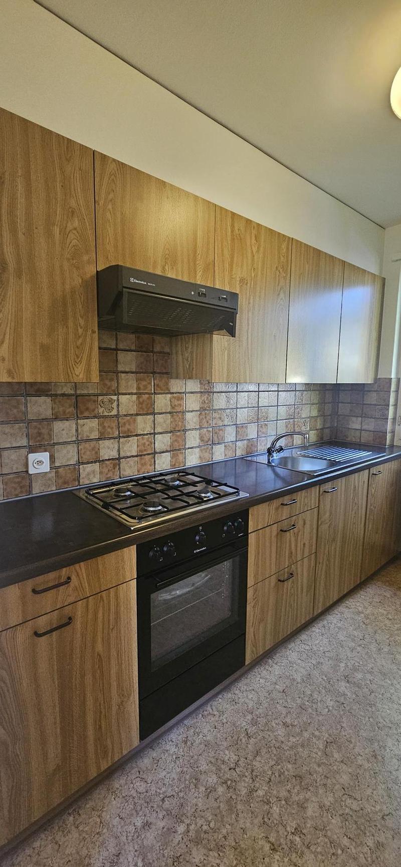 Charmante 2.5-Zimmerwohnung im Parterre mit kleinem Sitzplatz  befristete Vermietung (3)