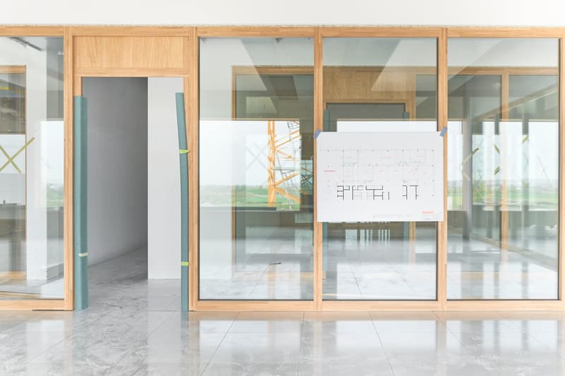 1'450 m² vetrina al piano terra: showroom, caffè o studio nel Main Campus, Basilea (15)