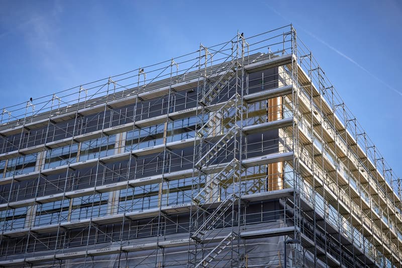 1'450 m² vetrina al piano terra: showroom, caffè o studio nel Main Campus, Basilea (17)