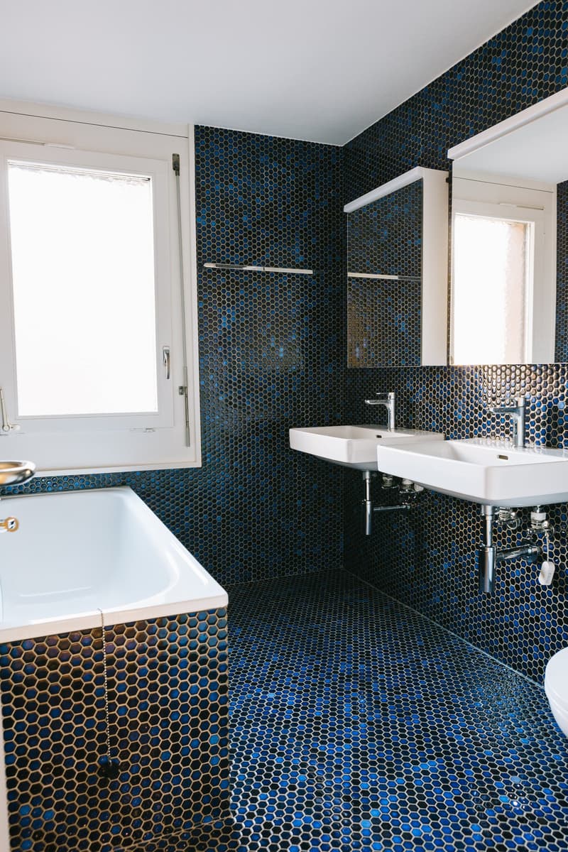 Badezimmer mit Badewanne